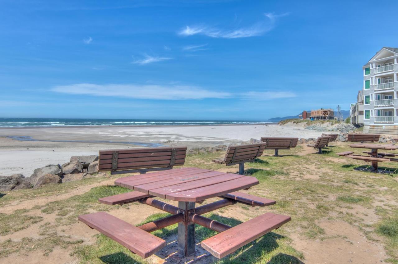 Salty Air Oasis Villa Rockaway Beach Exterior photo